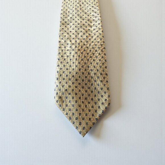 Guy Laroche Paris Gold Necktie Micro Square Pattern Luxury Designer Silk Tie - Picture 1 of 12